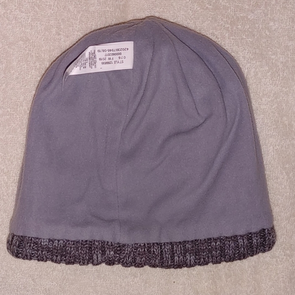 Adult Under Armour Cable Knit Toboggan - Picture 3 of 3